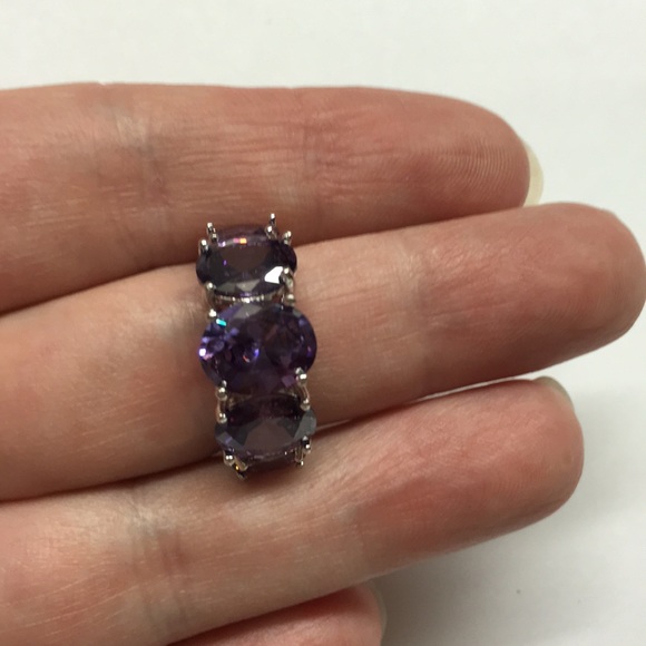 Jewelry - HOLD 🎁 NWT 🎄 Amethyst Ring